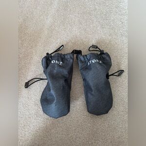 Stonz baby mittens 12-24 months